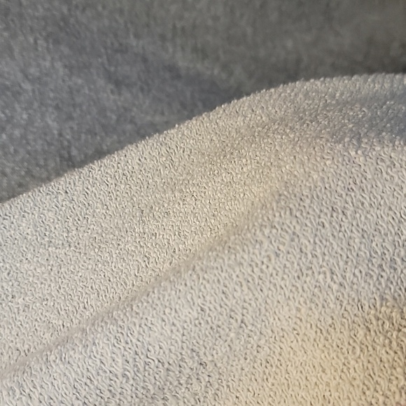 KC CHIEFS Sweatshirt ❤️🤍💛 - Picture 3 of 6